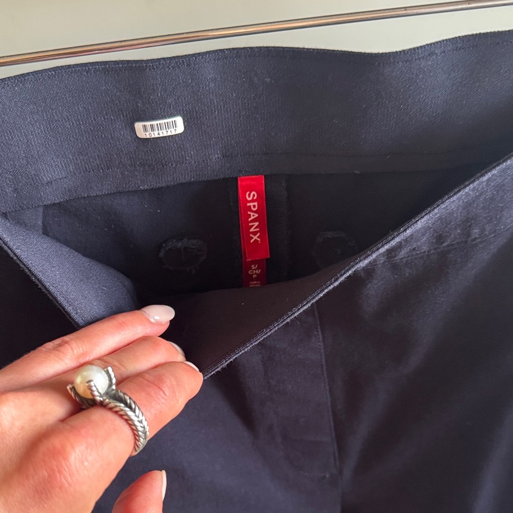 SPANX Women's Navy Straight Leg Pants size small - Picture 3 of 5